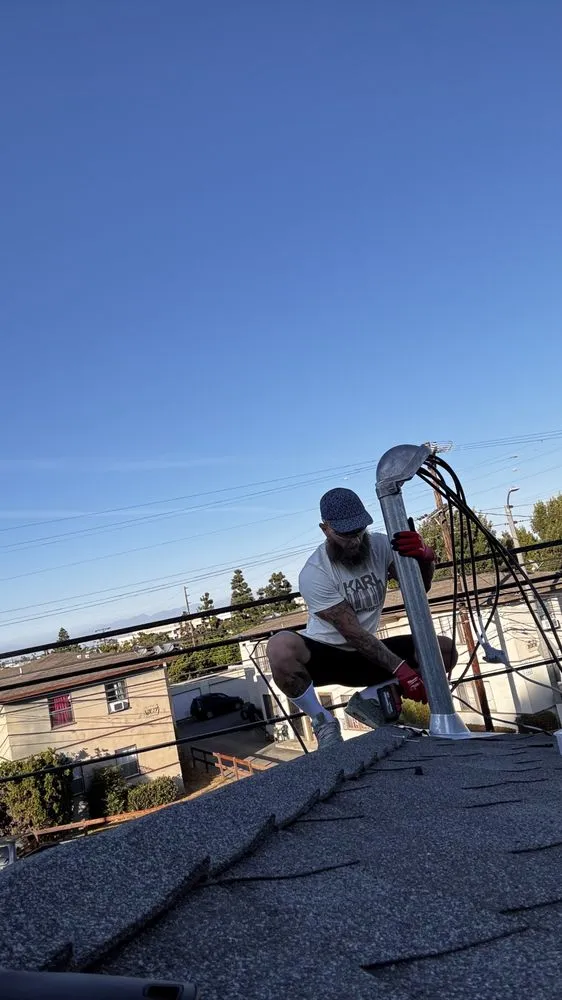 Affordable electrician providing emergency electrical service in San Fernando Valley, CA - Lucker Electrical