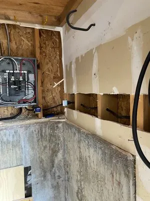 Lucky Company Electric