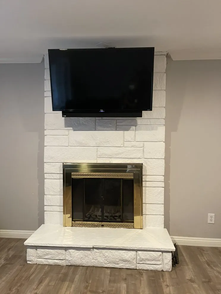 Slide of Lucky TV Mounting