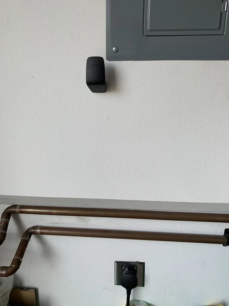 Slide of Lucky TV Mounting