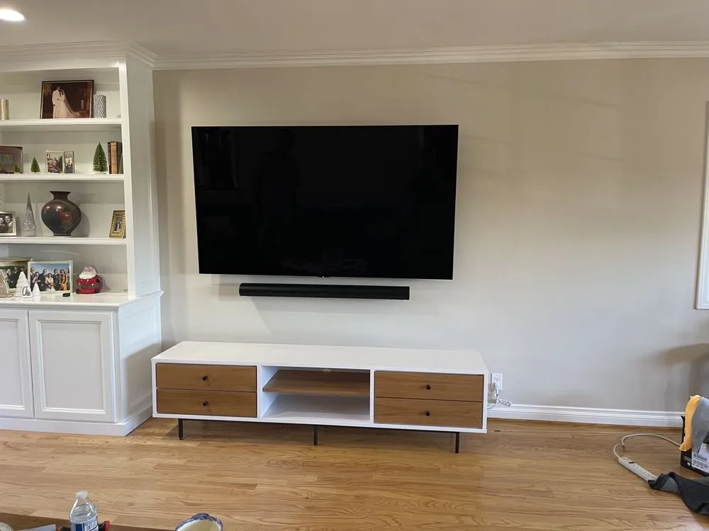 Slide of Lucky TV Mounting