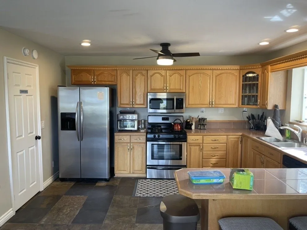 Slide of Ludecke's Electrical Service