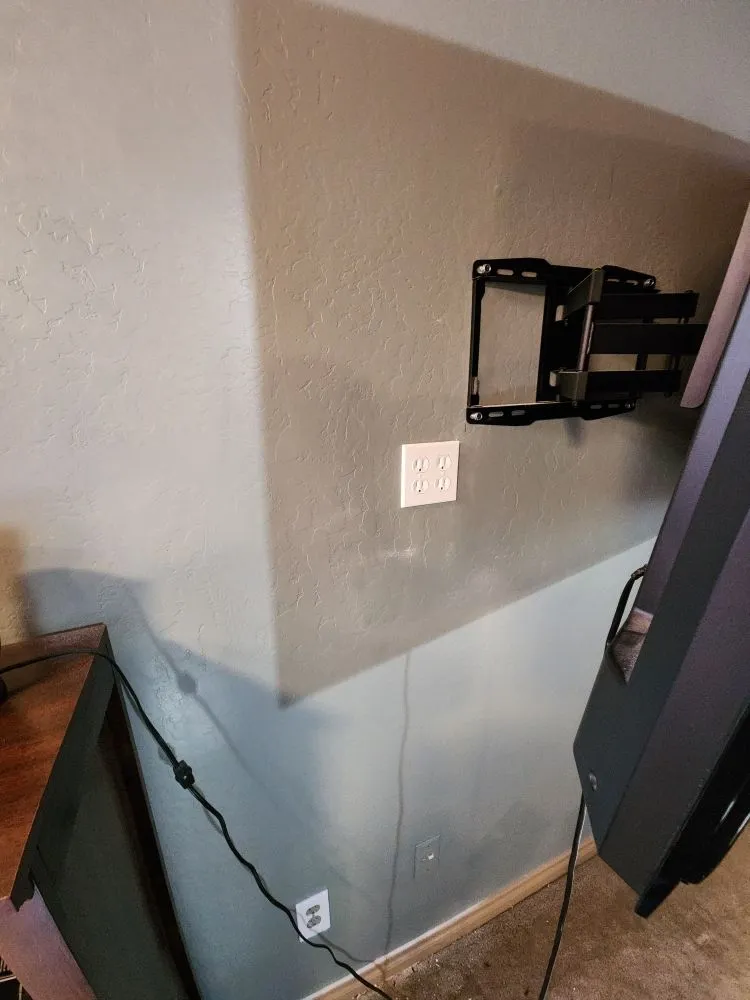 Professional electrician providing lighting installation in Bakersfield, CA - Lugo's Handyman Services