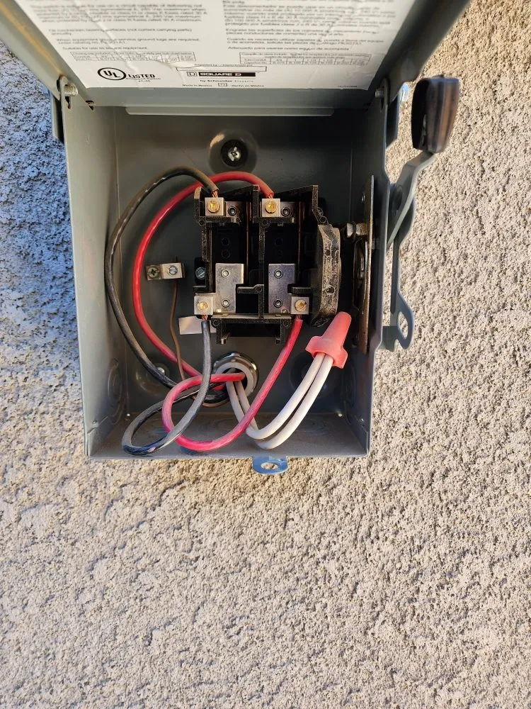 Emergency outlet and switch repair experts serving Bakersfield, CA - Lugo's Handyman Services
