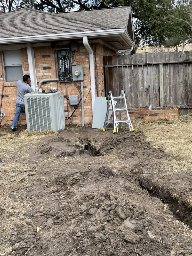 Slide of Lui Electric