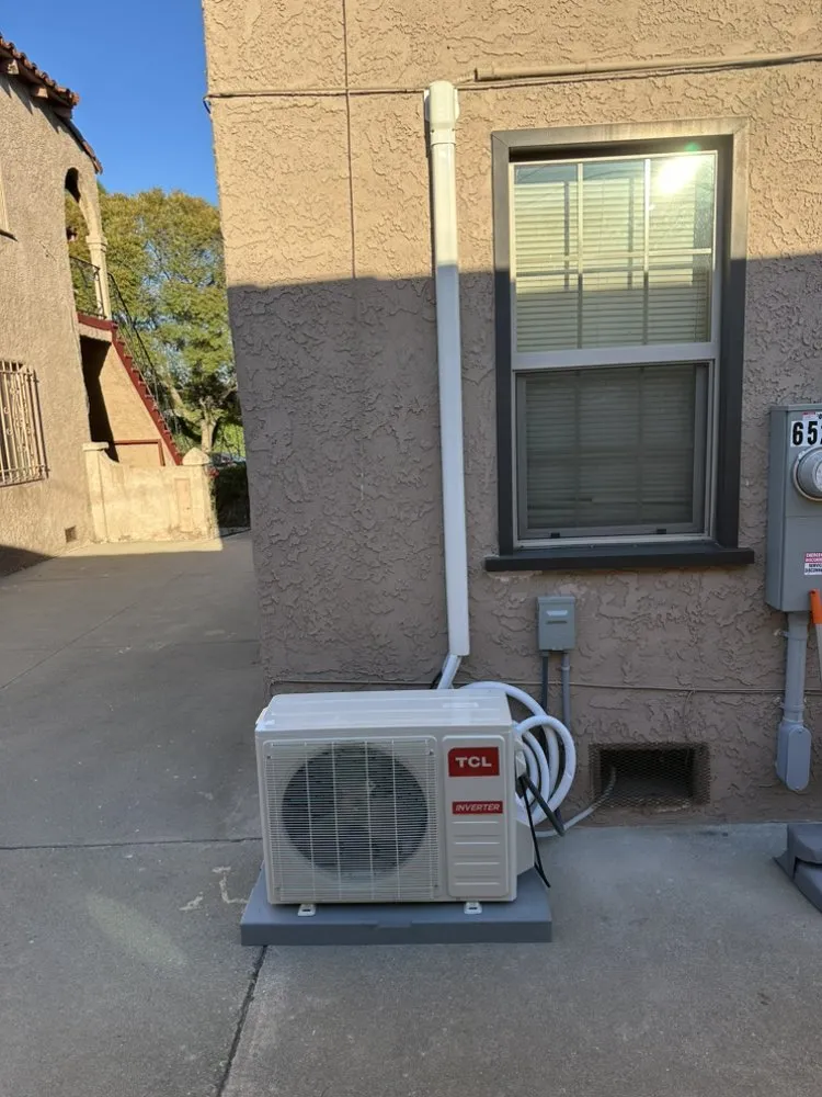 Slide of Luis Electrical