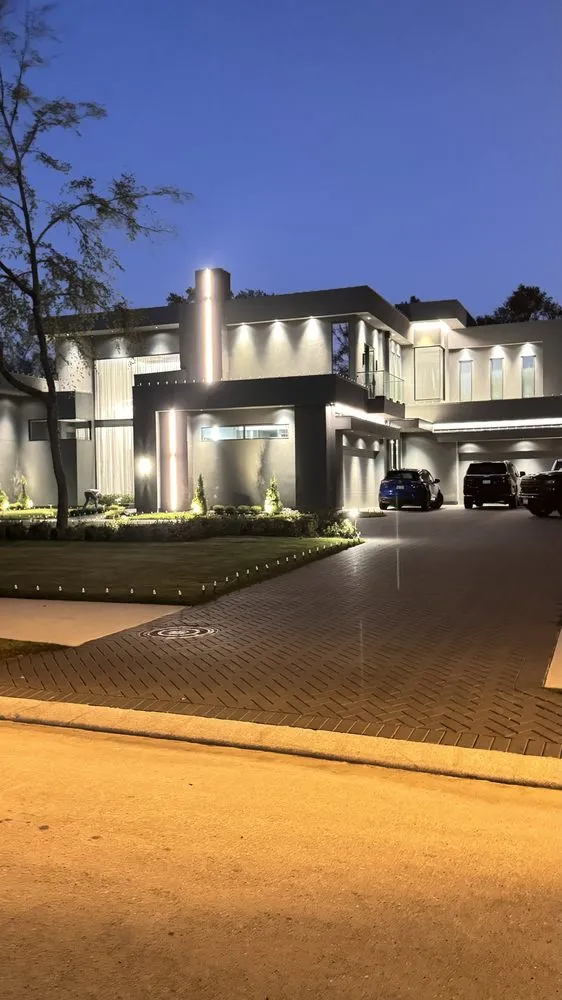 Slide of Luis electrician 