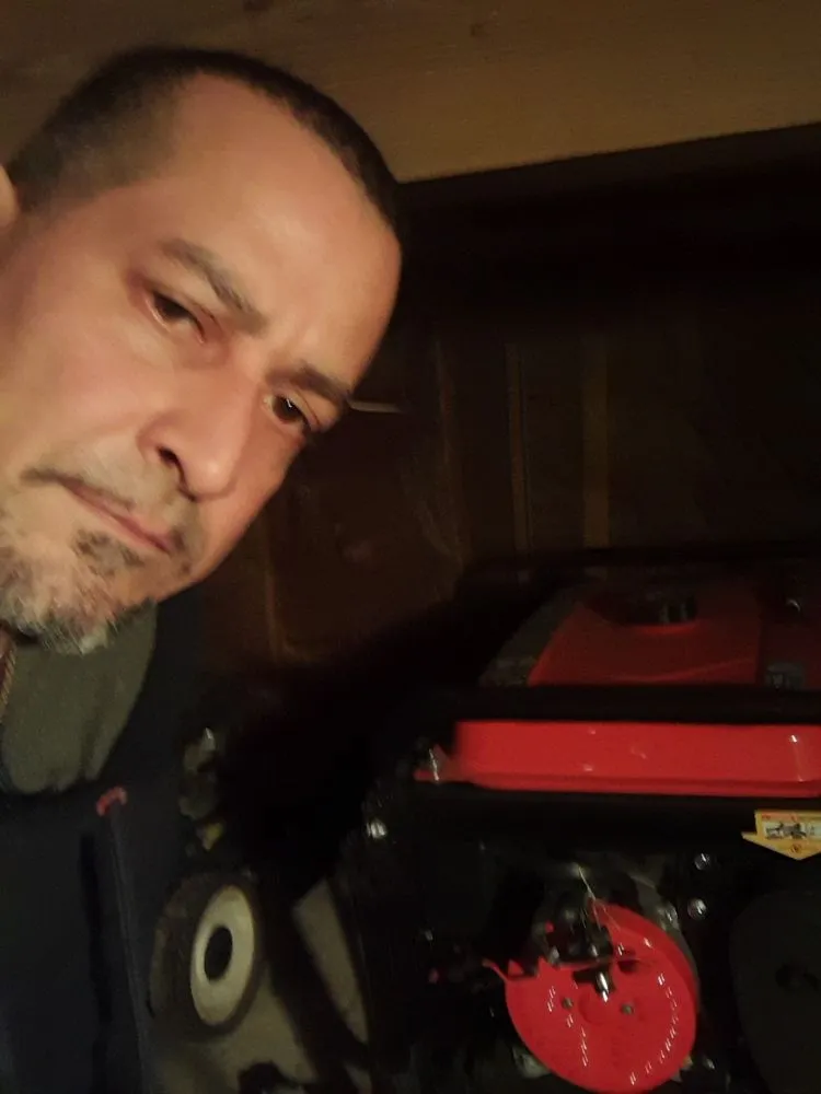 Certified circuit breaker repair in ,  by Luis Handy man services