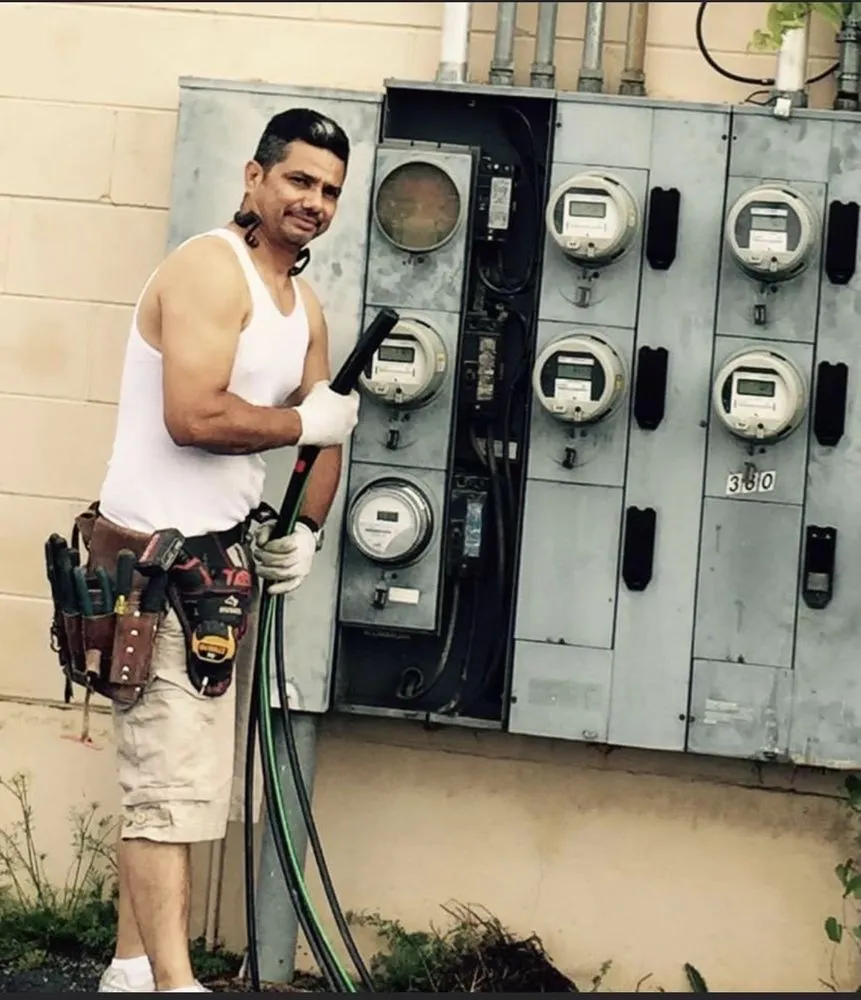 Slide of Luis Lozano