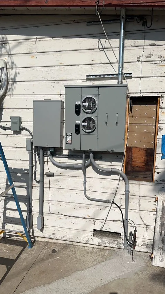 Professional circuit breaker repair service in , - Luis Prime Electric