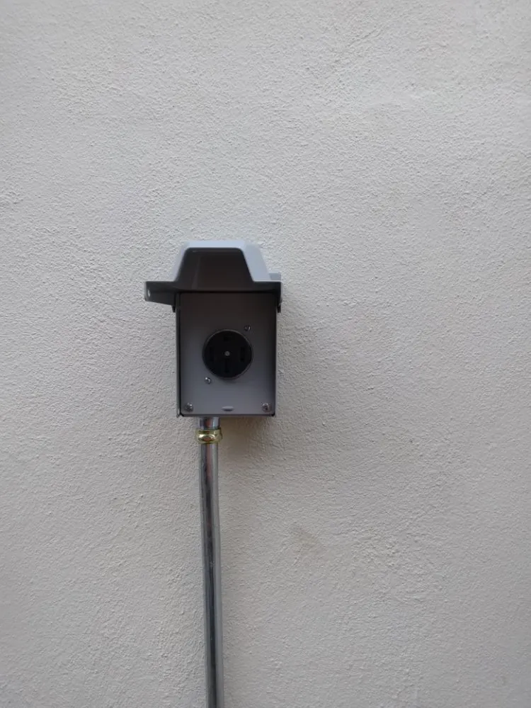 Slide of Luis The Electrician