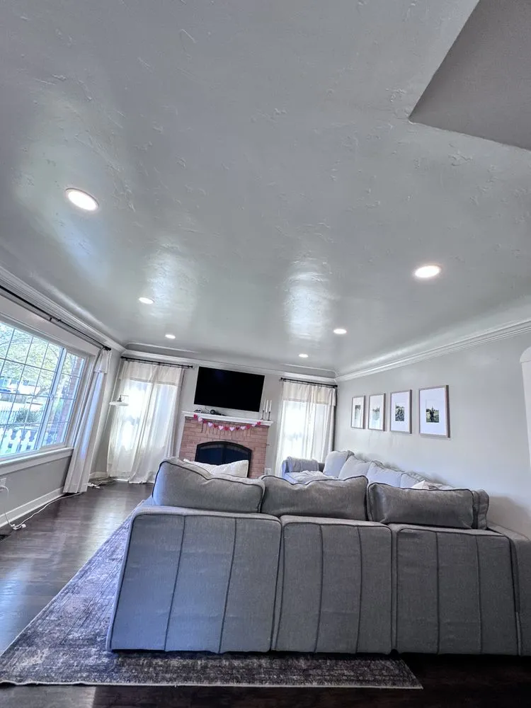 Slide of Luminare Electrical