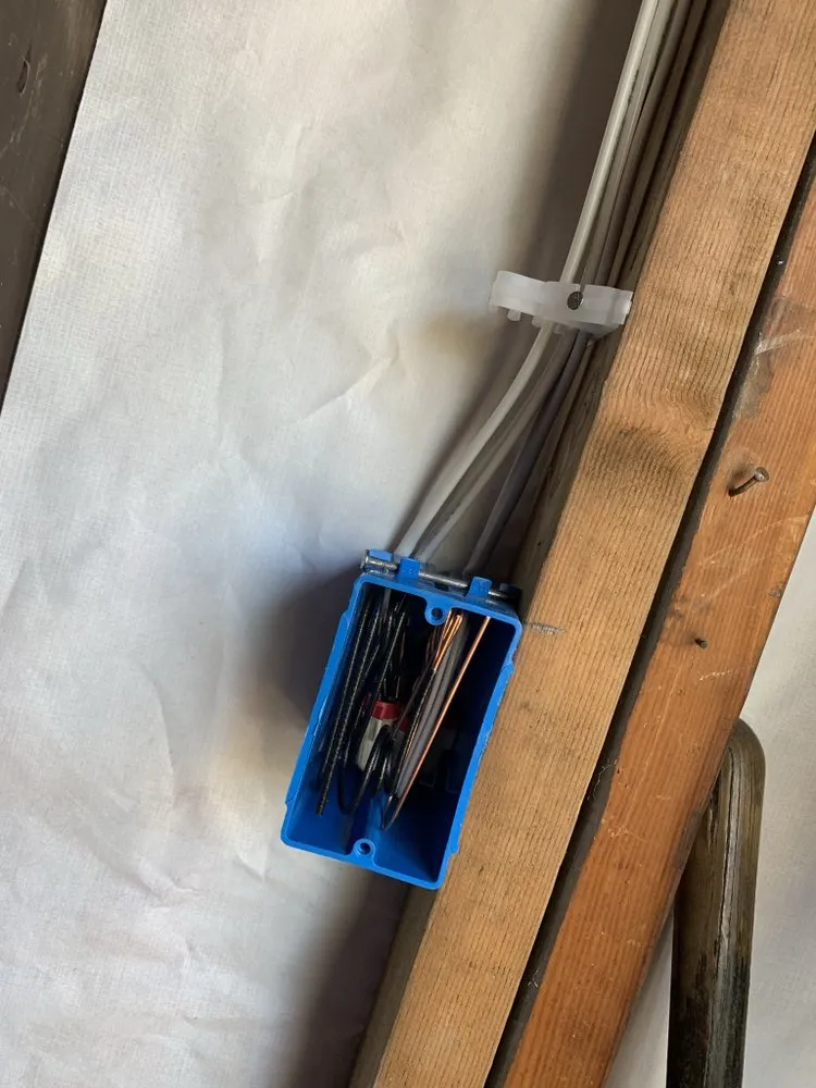 Slide of Luminate Electric