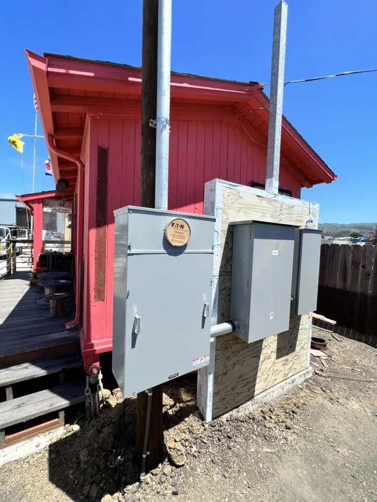 Slide of Luminate Electric