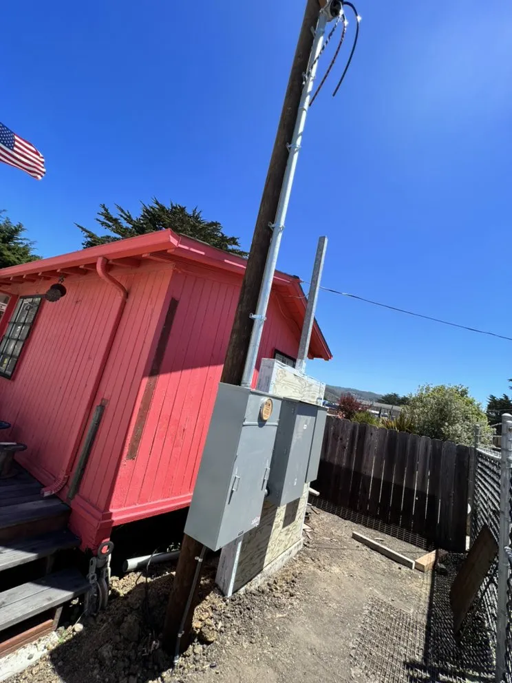 Slide of Luminate Electric