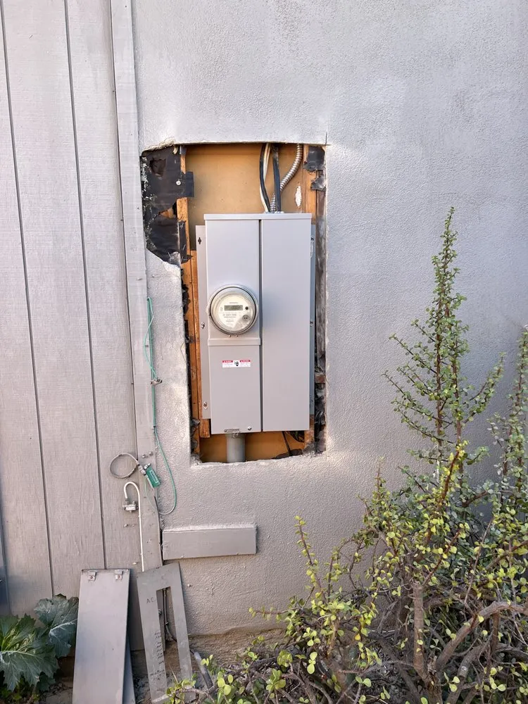 Professional electrician providing lighting installation in Alta Loma, CA - Luminor Electric