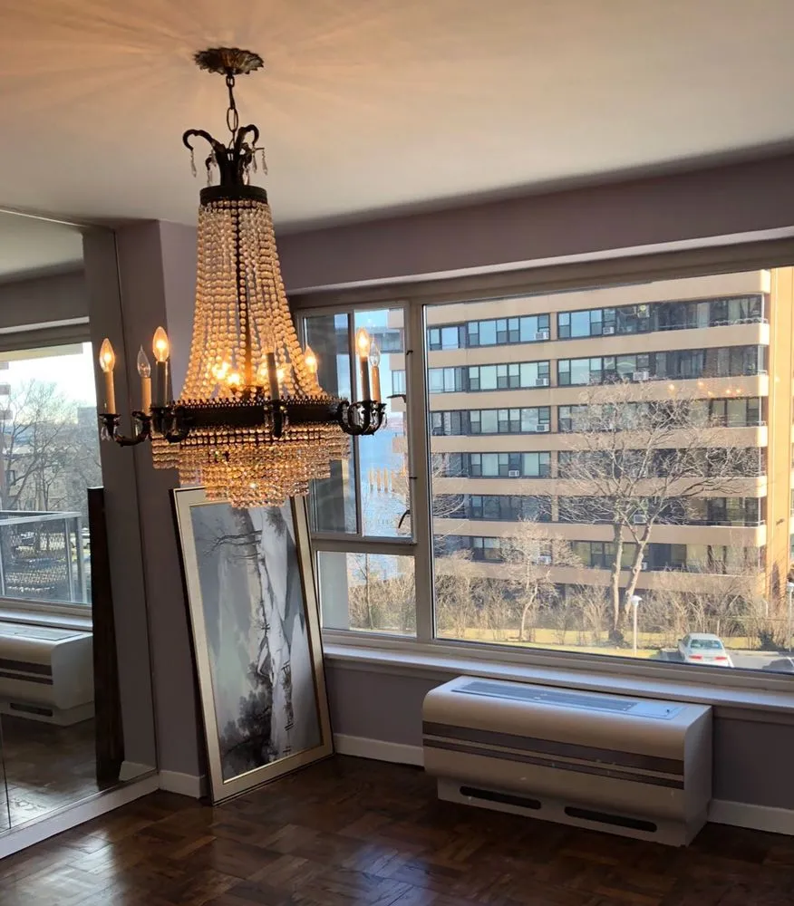 Slide of Luminous Electrician Service