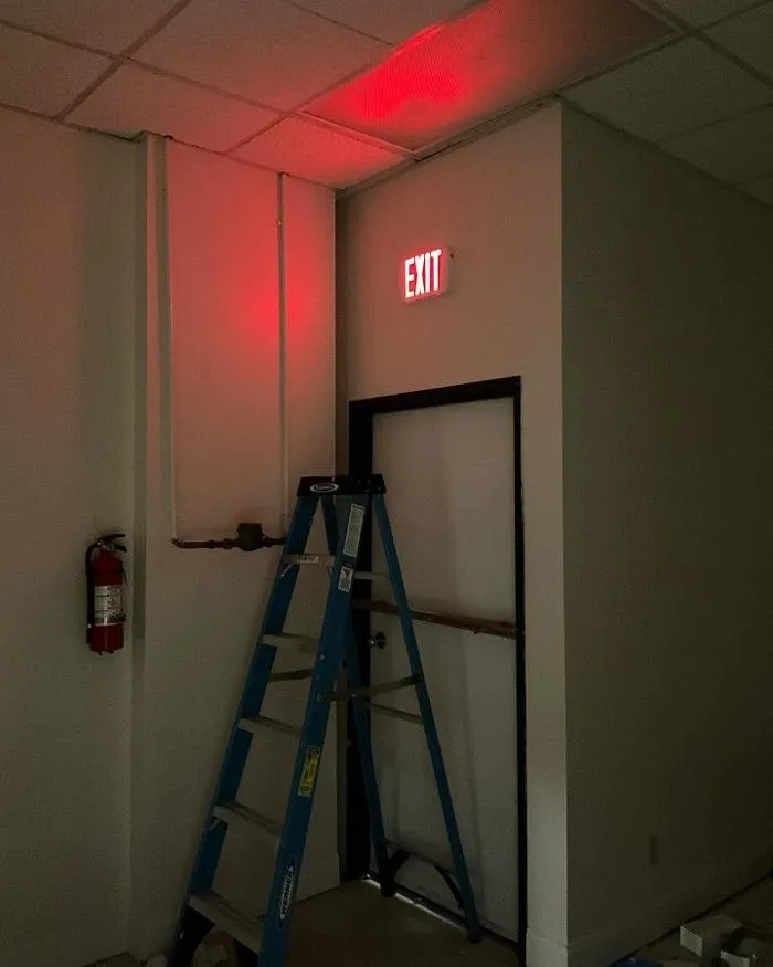 Affordable electrician providing outlet and switch repair in , 