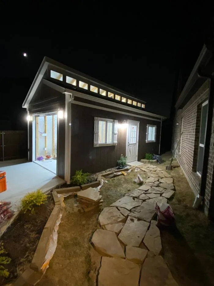 Licensed emergency electrical service in ,  by LuminX Electrical Contractors