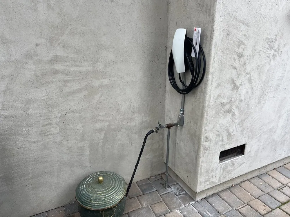 Certified electrical repair in , by LumiSOL Electric