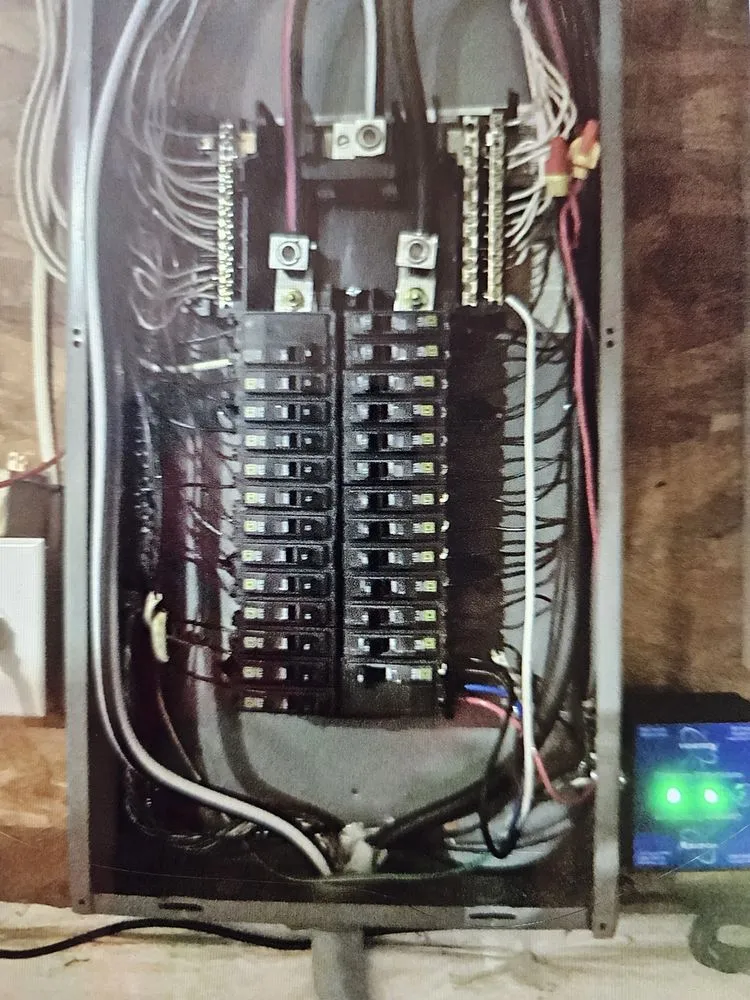 Slide of Luna Electric