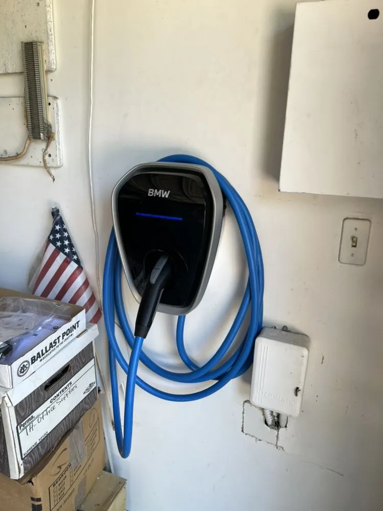 Slide of Luna Electric