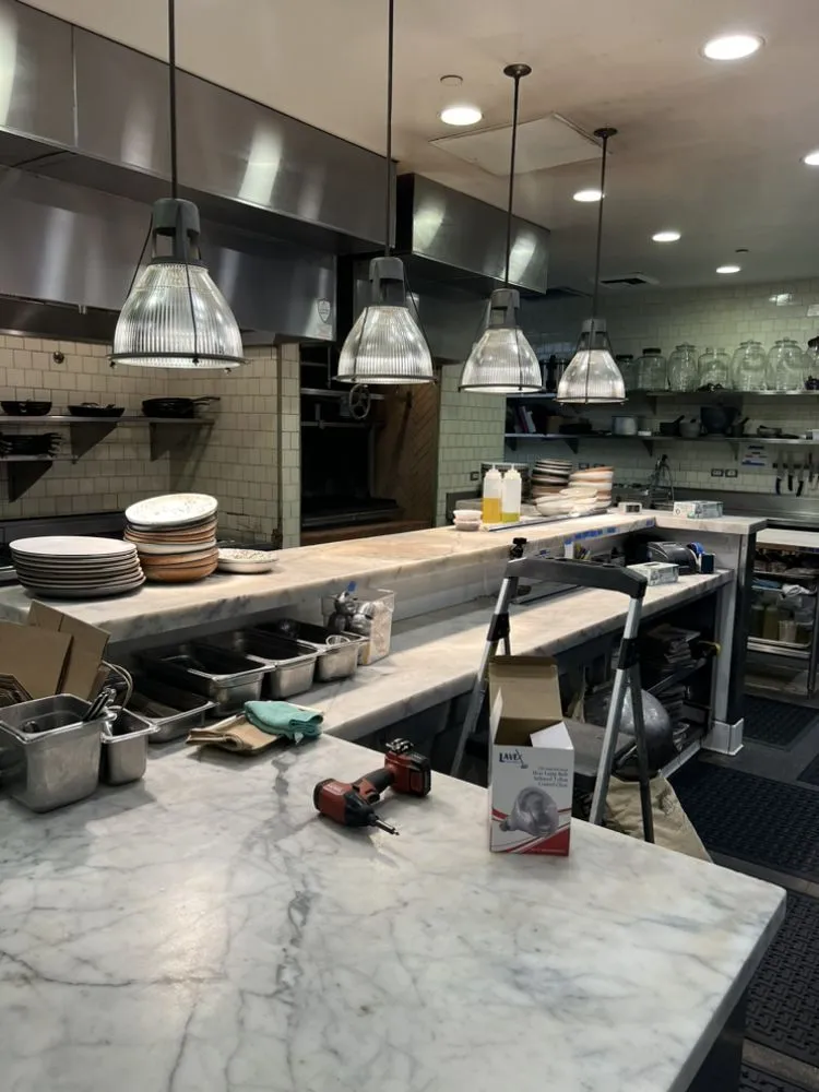 Slide of Luna Electric