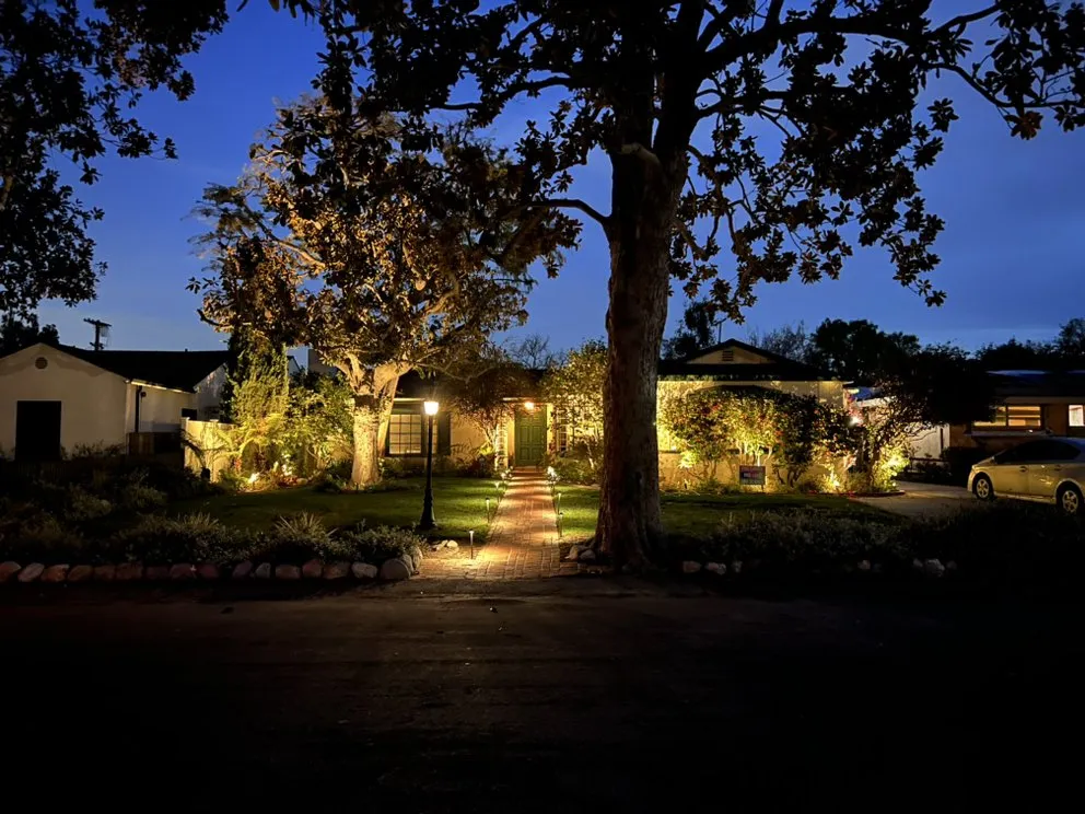 Slide of Luna Electric