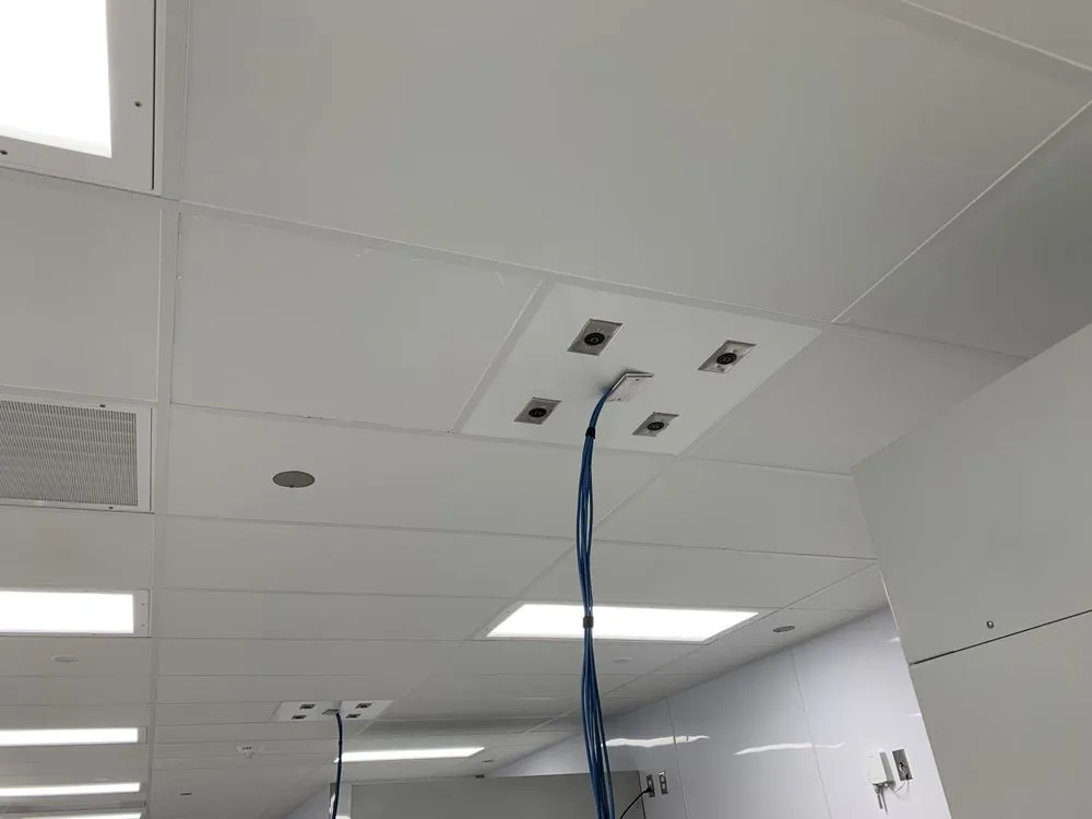 Slide of Luna Electric