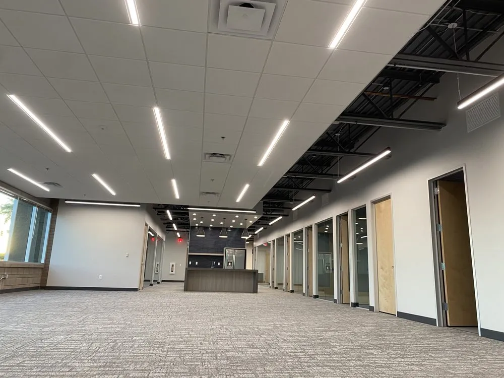 Slide of Luna Electric