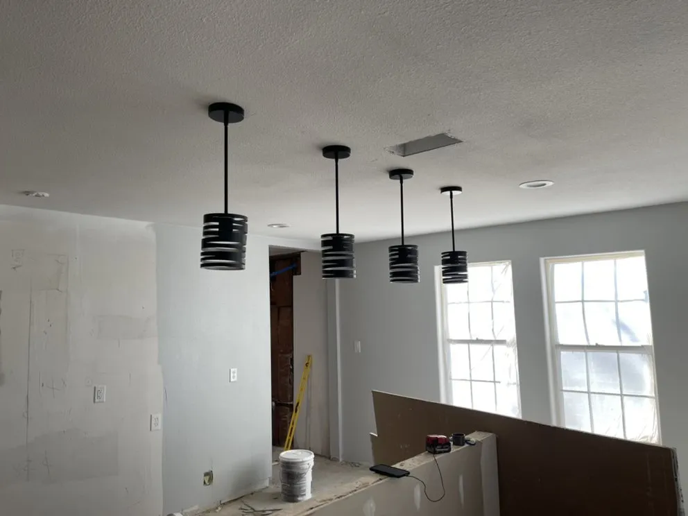 Slide of Luna electrician