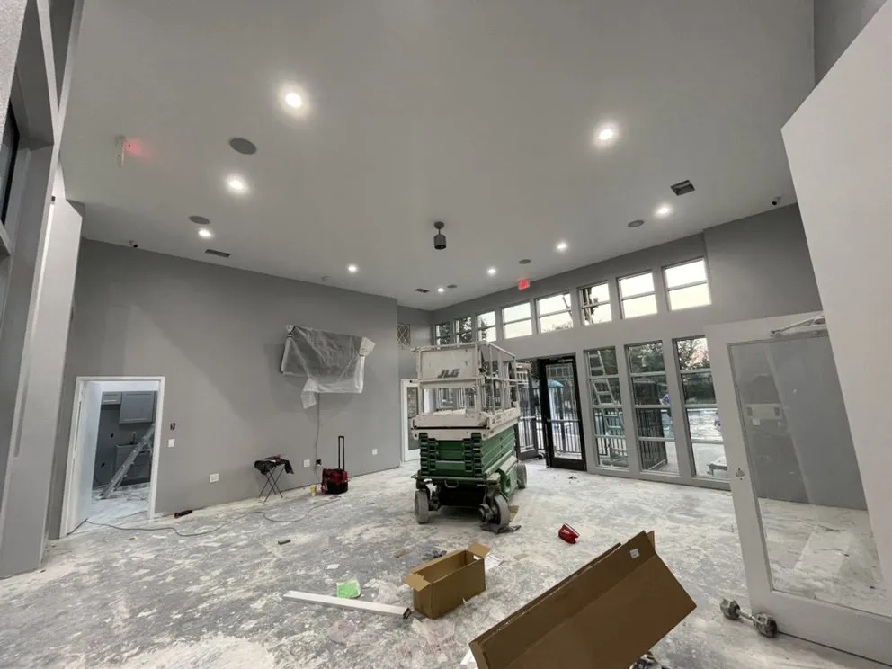 Slide of Luna electrician