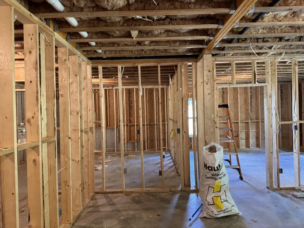 Slide of Luna Handy Electric