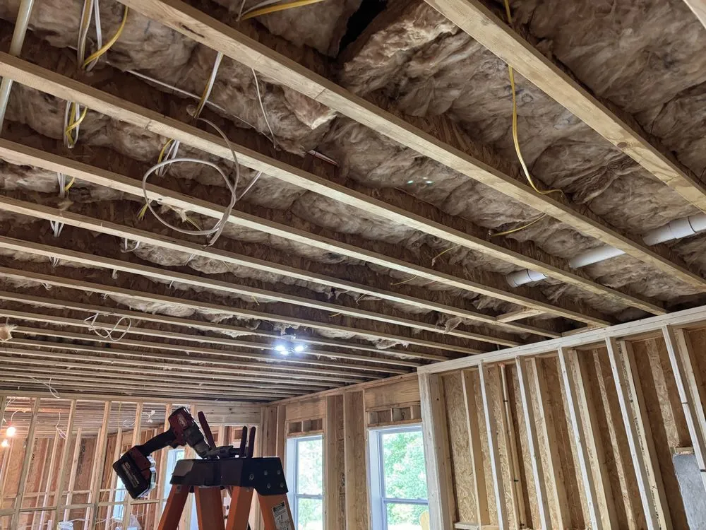 Slide of Luna Handy Electric