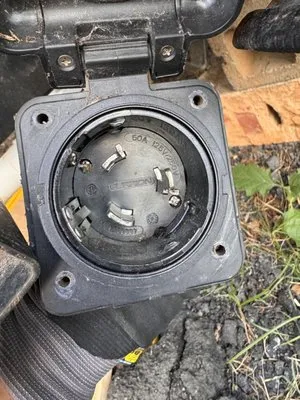 Luna Handy Electric Logo