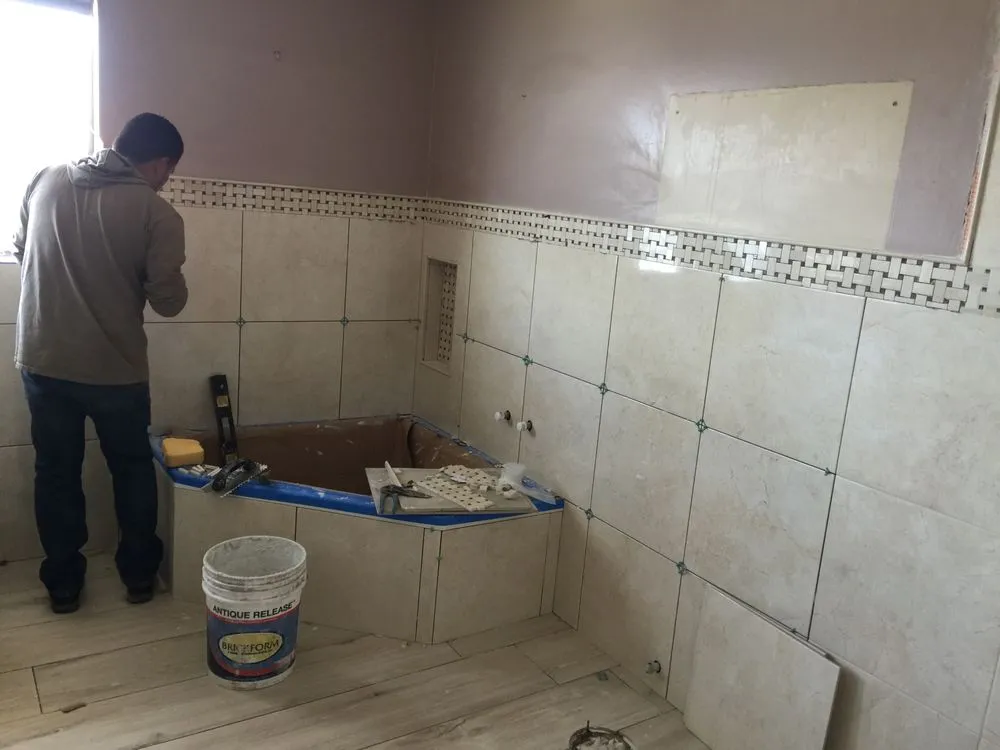 Slide of Luna Handyman