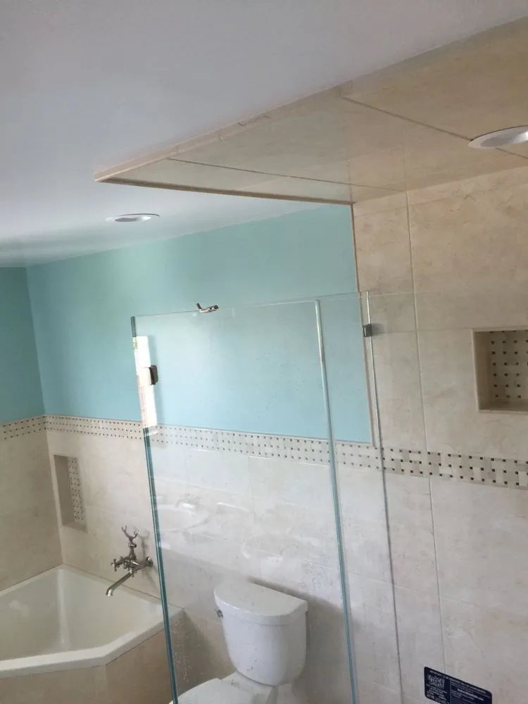 Slide of Luna Handyman