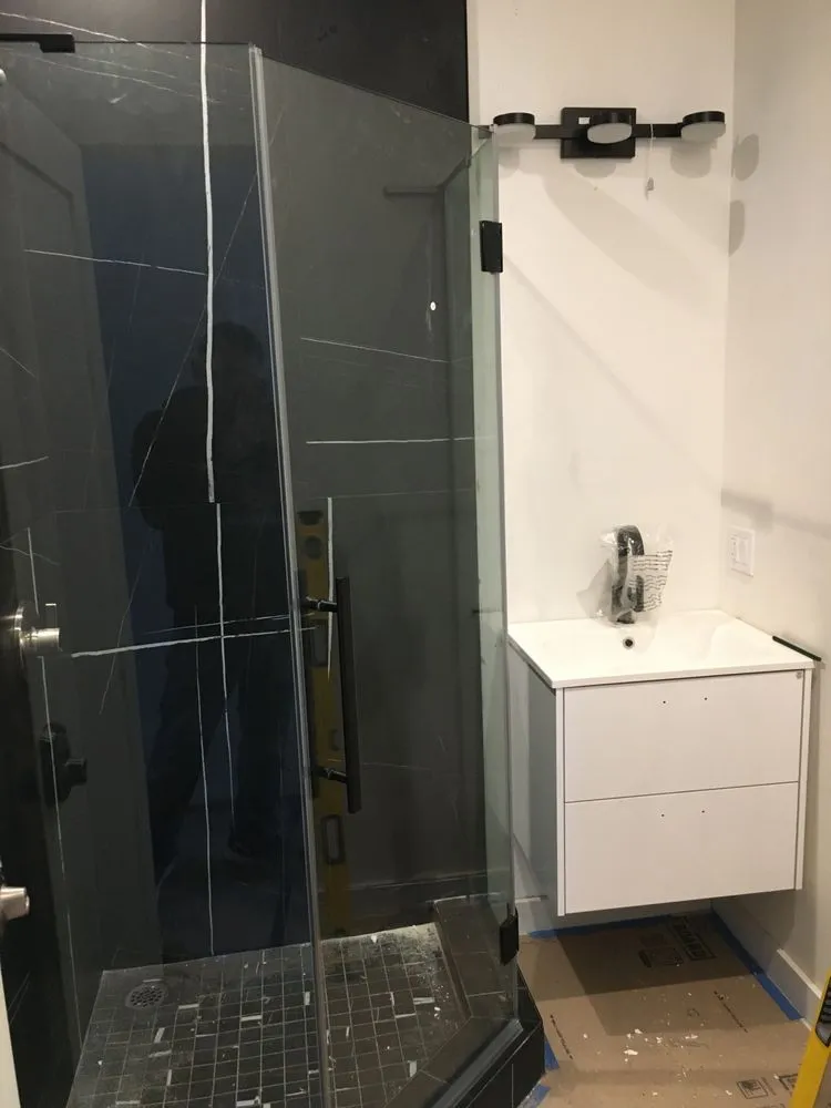 Slide of Luna Handyman