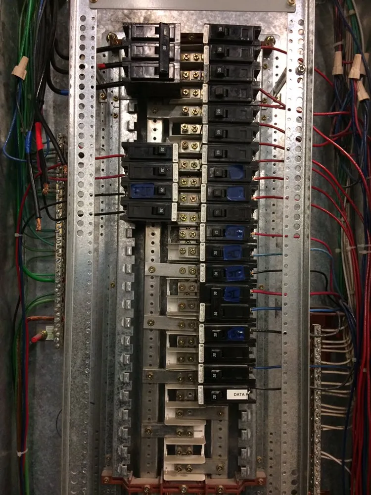 Slide of Lunsford Electric LLC