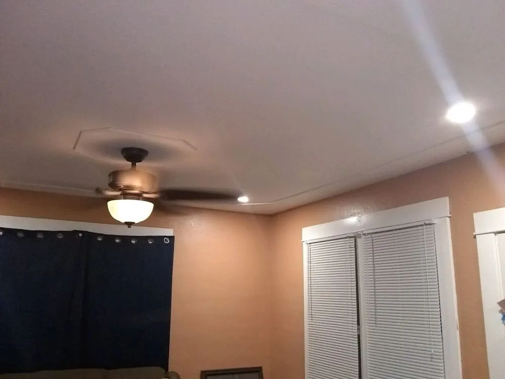 Slide of Luta Electric & Designs