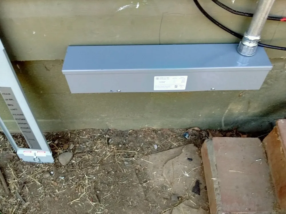 Slide of Luta Electric & Designs