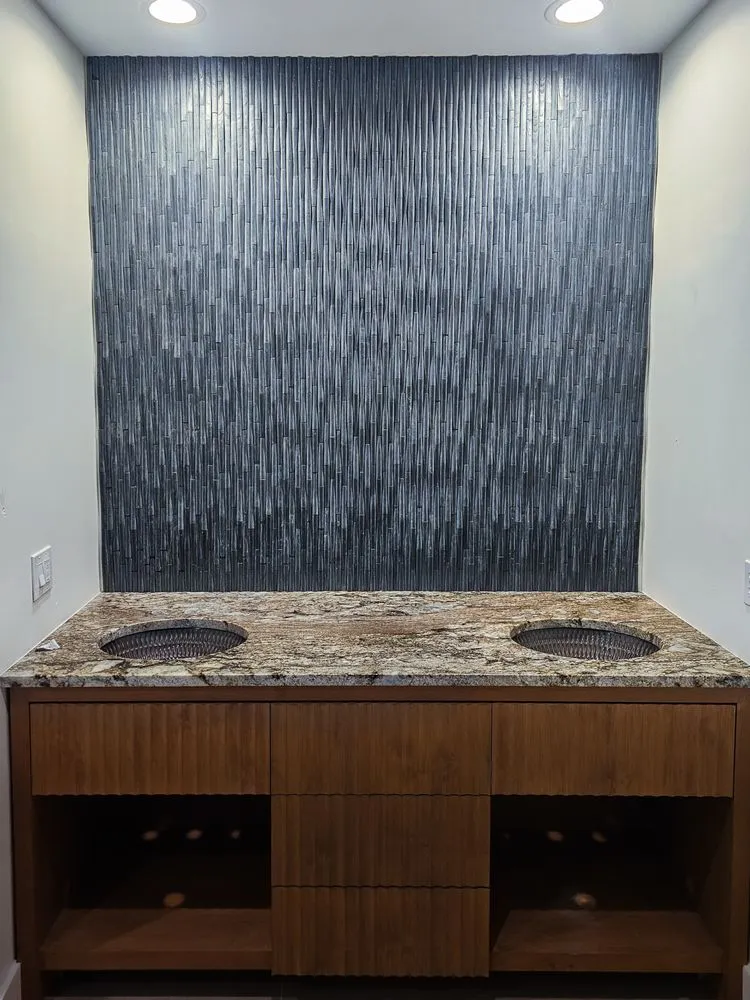 Expert outlet and switch repair experts serving ,  - Lux Baltic Construction And Handy Man Services