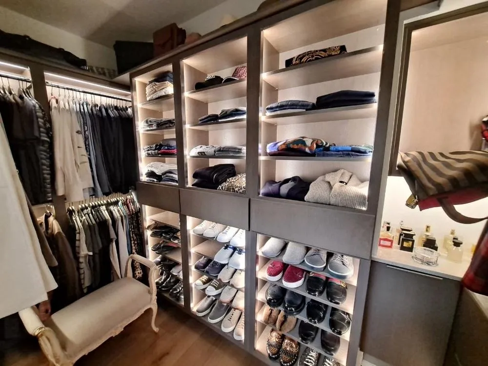 Slide of Lux Electric