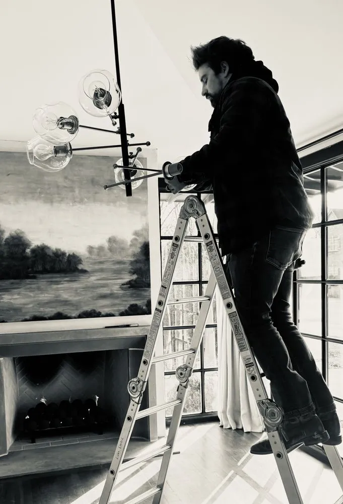 Slide of Luxe Electric