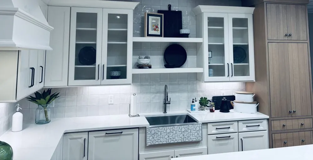 Slide of Luxe Electric