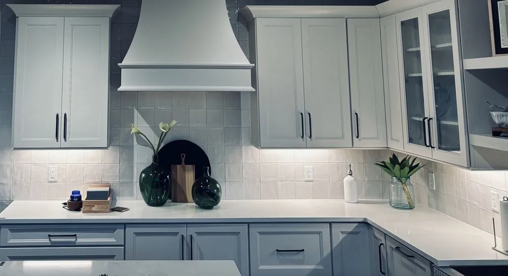 Slide of Luxe Electric