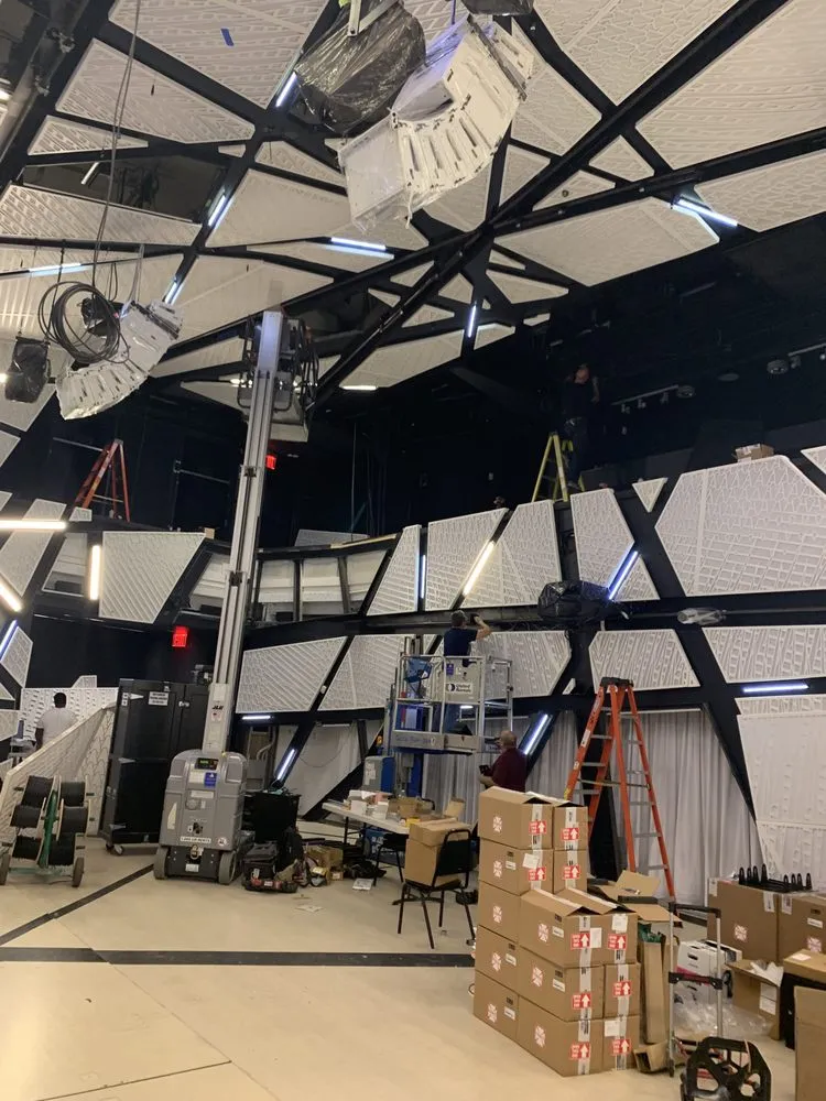 Slide of LUZ Electric Construction