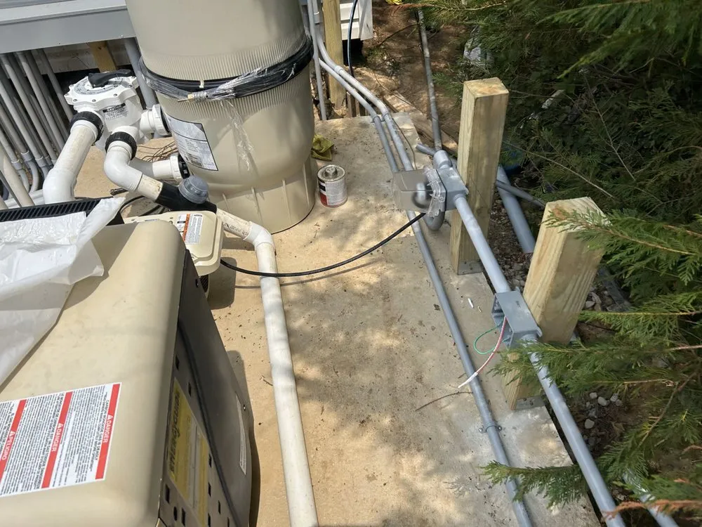 Slide of LUZ Electric Construction