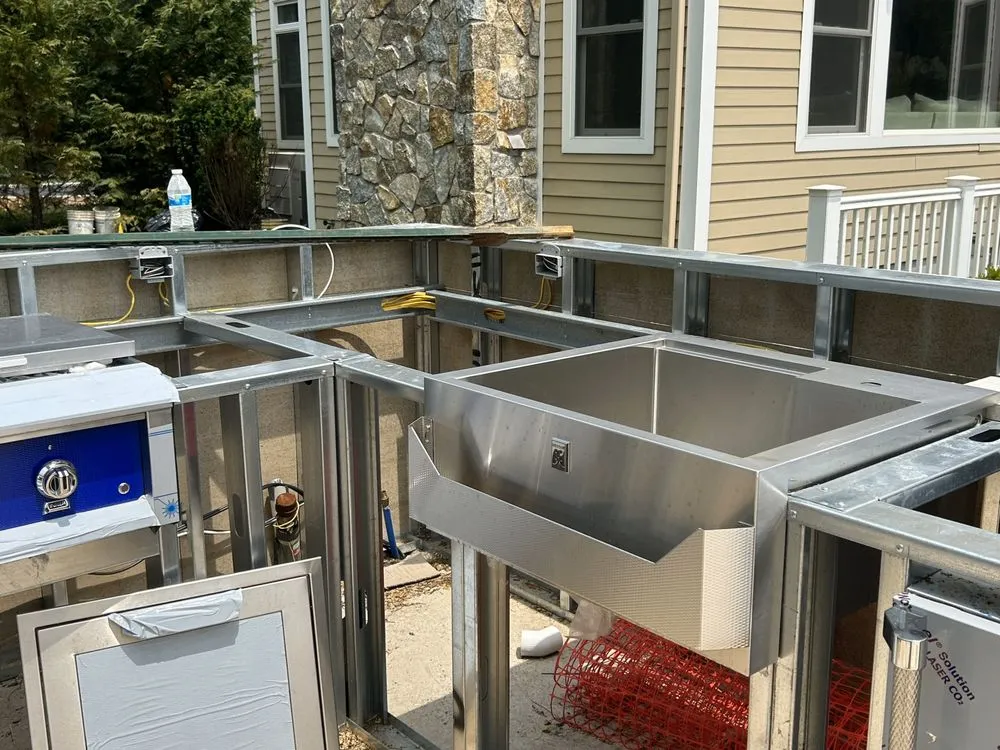 Slide of LUZ Electric Construction