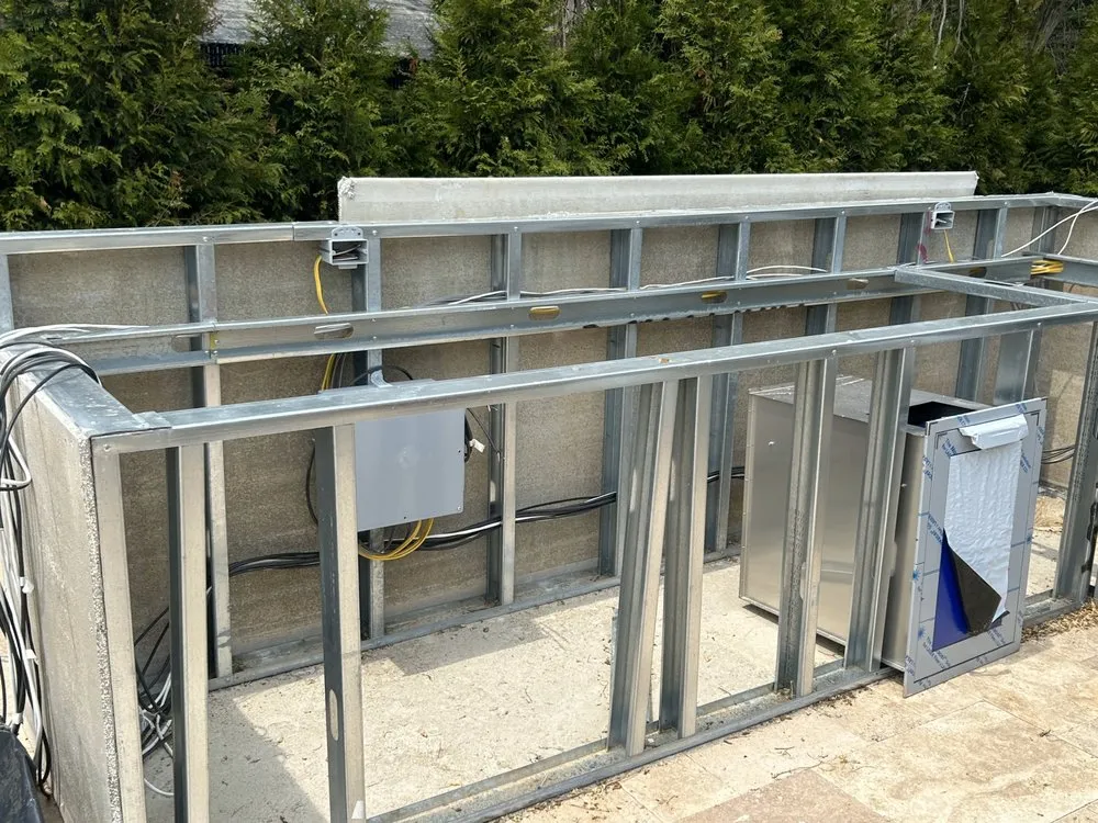 Slide of LUZ Electric Construction